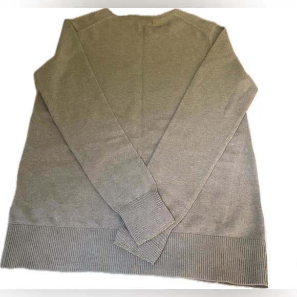 NWOT Beautiful Banana Republic sweater with gold trim. - Picture 3 of 12